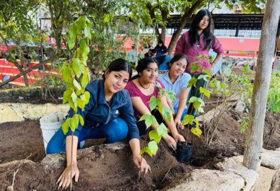 Jóvenes que lideran la Sostenibilidad de Galápagos