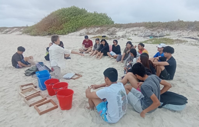 Taller de Micro Plásticos en Tortuga Bay