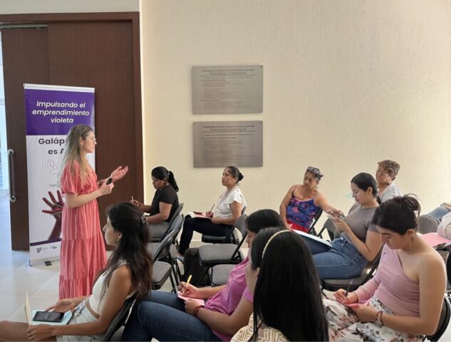 El Taller de Educación Financiera fue impartido por un equipo de la USFQ.