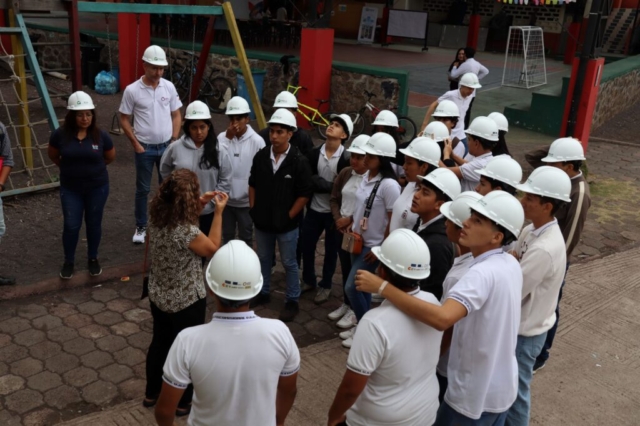 Visita al Proyecto Living Lab, Escuela Galo Plaza Lasso